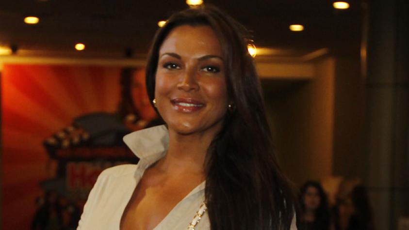 Marlen Olivari celebra el verano con infartantes selfies
