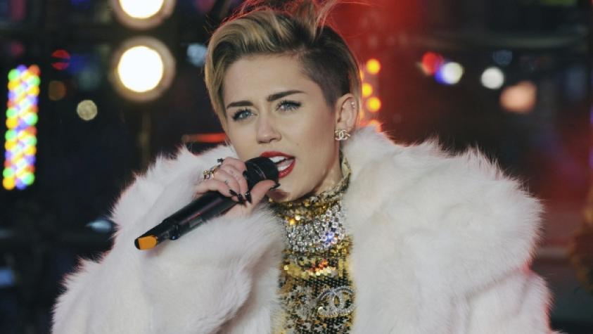 Miley Cyrus le dio la bienvenida al 2014