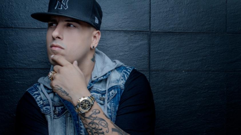 Nicky Jam agradeció a fanática chilena que remodeló su pieza inspirada en él