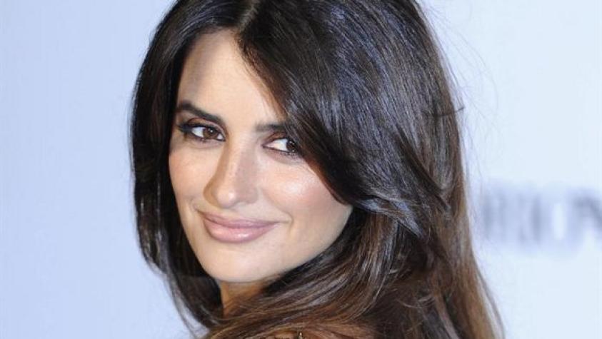 Penélope Cruz espléndida y de rojo furioso en “Zoolander 2”