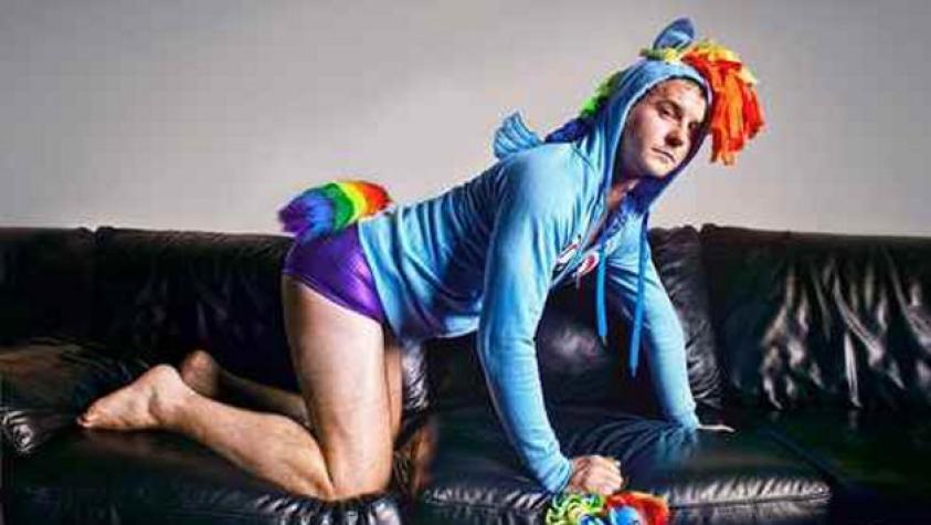 Hombres que hacen culto a “My Little Pony” generan polémica