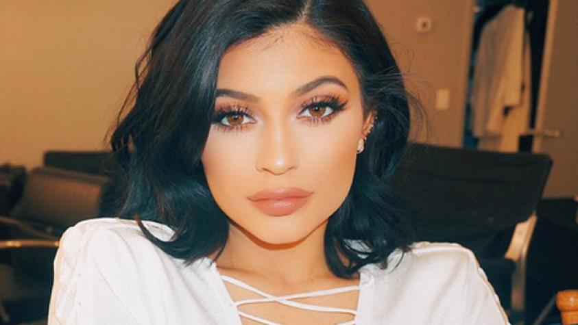 Kylie Jenner se gradúa y recibe fiesta sorpresa