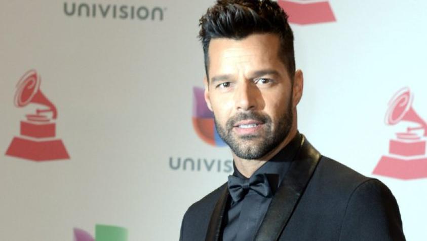 Ricky Martin muestra cómo juega con sus hijos
