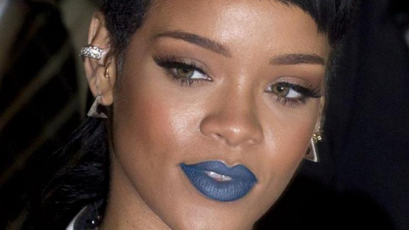 Nuevo look: Rihanna de melena y chasquilla