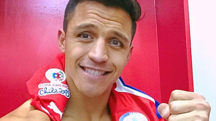 Alexis Sánchez sorprende con romántica interpretación de One Direction