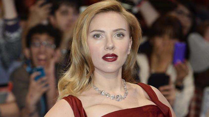 Scarlett Johansson estrena radical corte de pelo