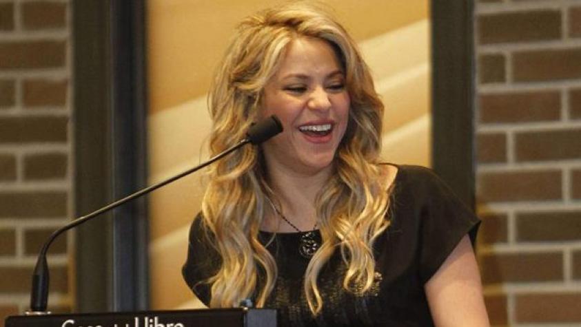 Shakira peina a su hijo ‘a lo futbolista’