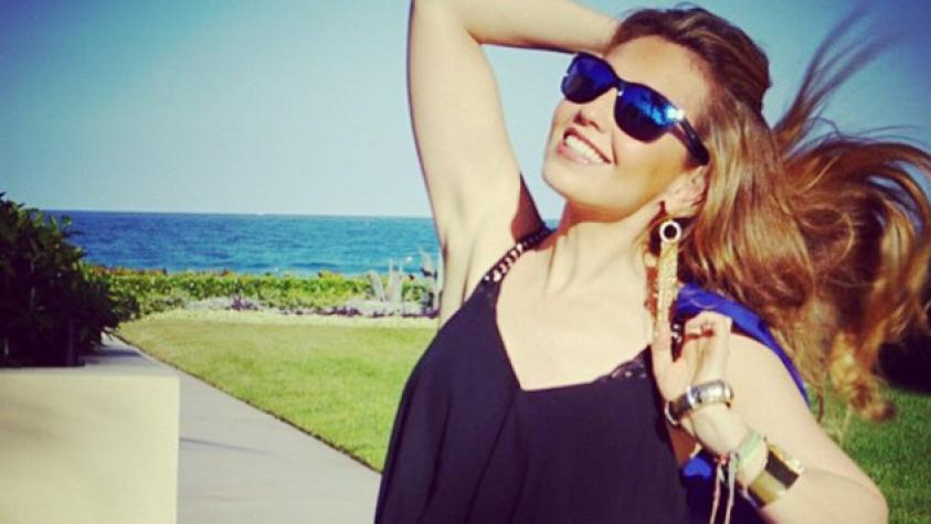 Thalía se tomó selfie en bikini y revive especulaciones sobre cirugía