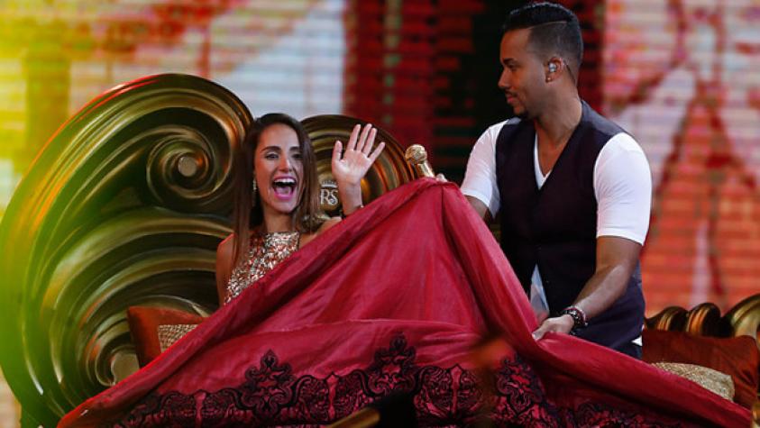 Isidora Urrejola revela que para besar a Romeo Santos hay que firmar contrato