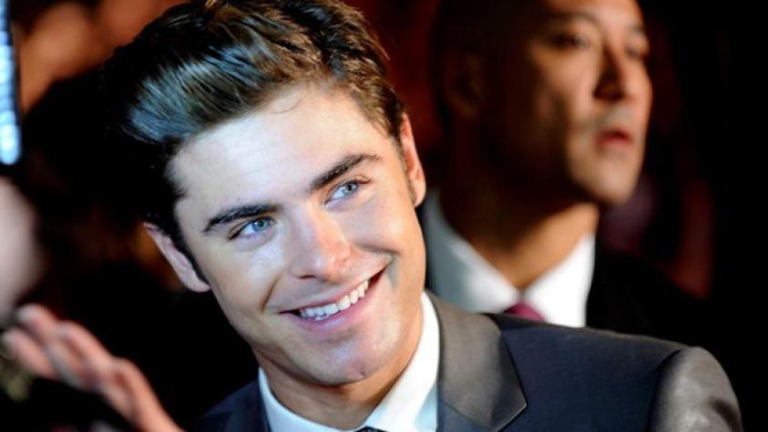 Zac Efron está avergonzado de haber hecho un desnudo