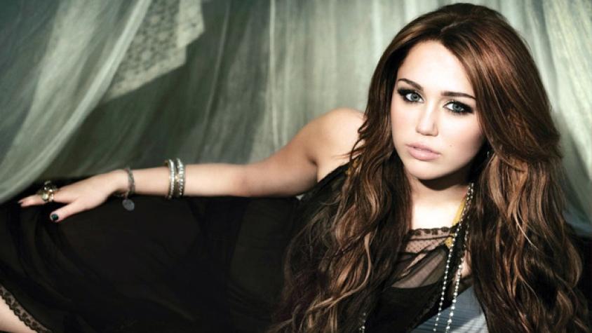 Miley Cyrus recuperó el look de Hannah Montana