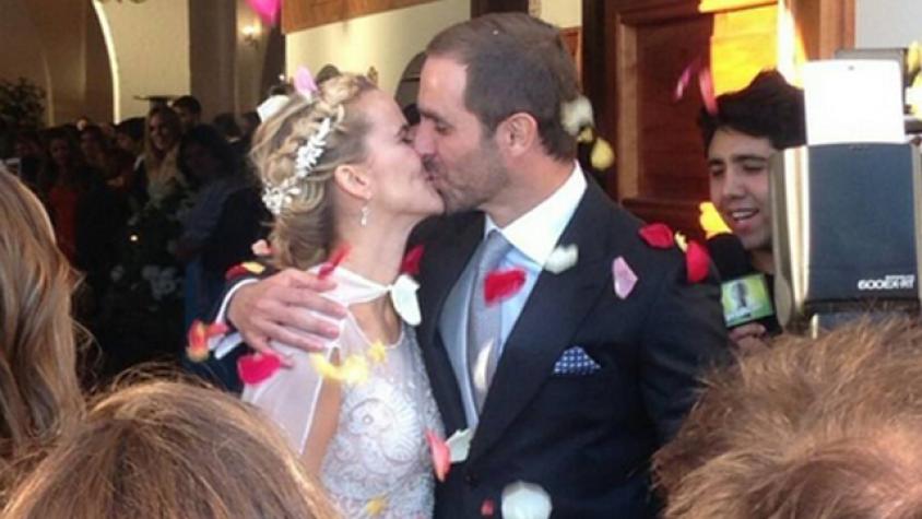 Javiera Suárez se casó de blanco y con damas de honor