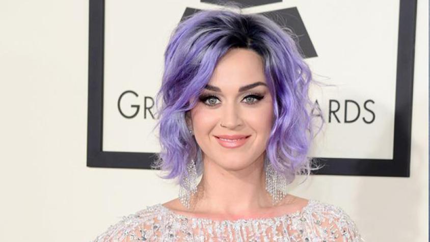 Katy Perry explicó por qué está obsesionada con teñirse el pelo