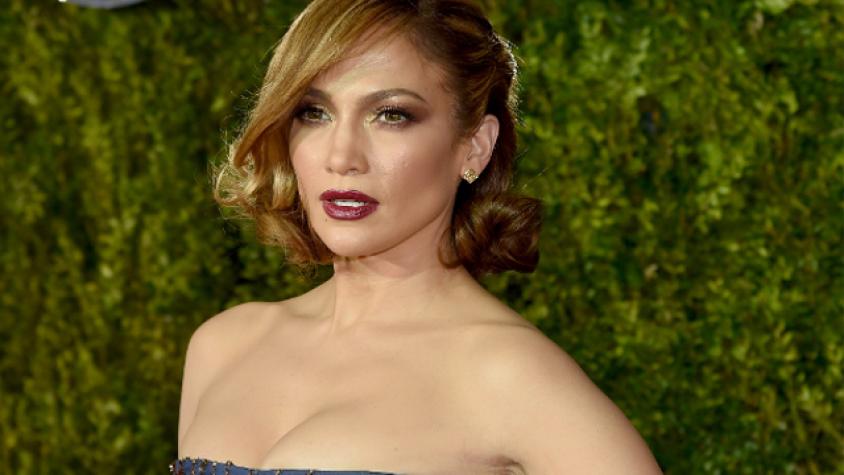 Jennifer López mostró su especialidad en la cocina ¡El pollo guisado!