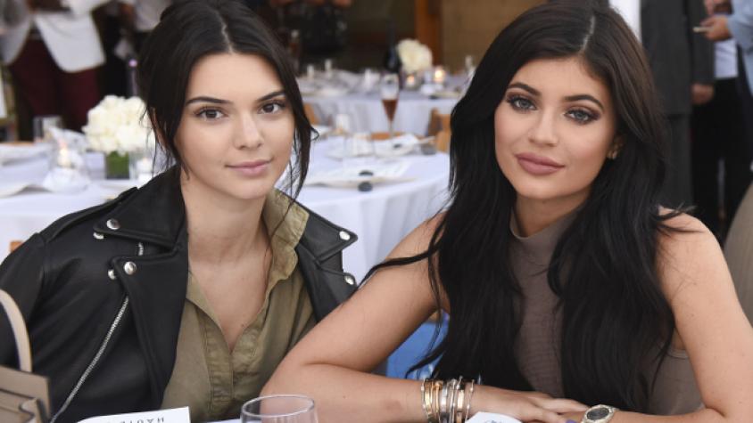 Kendall y Kylie Jenner protagonizan “impasse incestuoso” en Snapchat