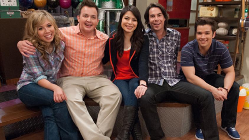 Elenco de ICarly se reúne para el matrimonio de uno de sus actores