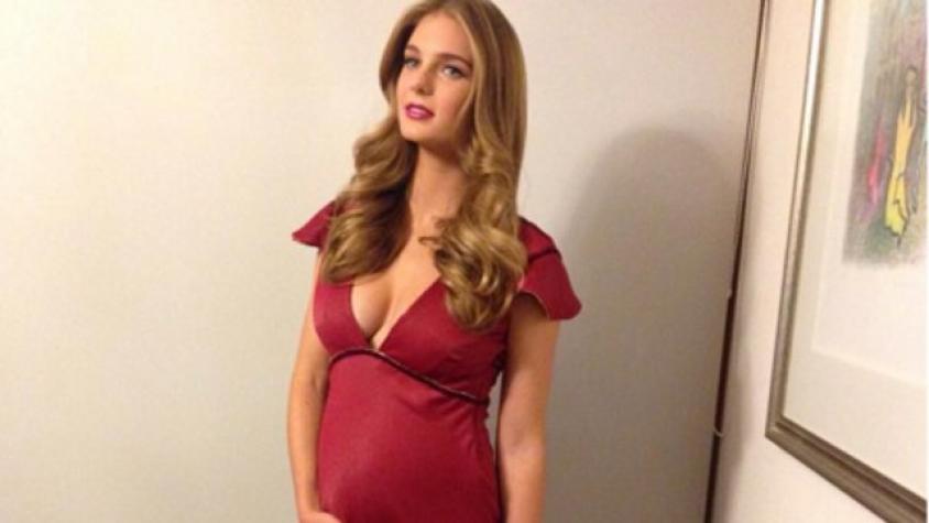 Josefina se retrata embarazada en profesional sesión fotográfica