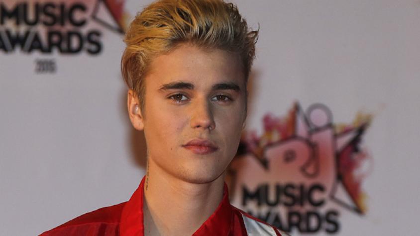 Justin Bieber se convierte en Beyoncé lanzando 13 videos simultáneos