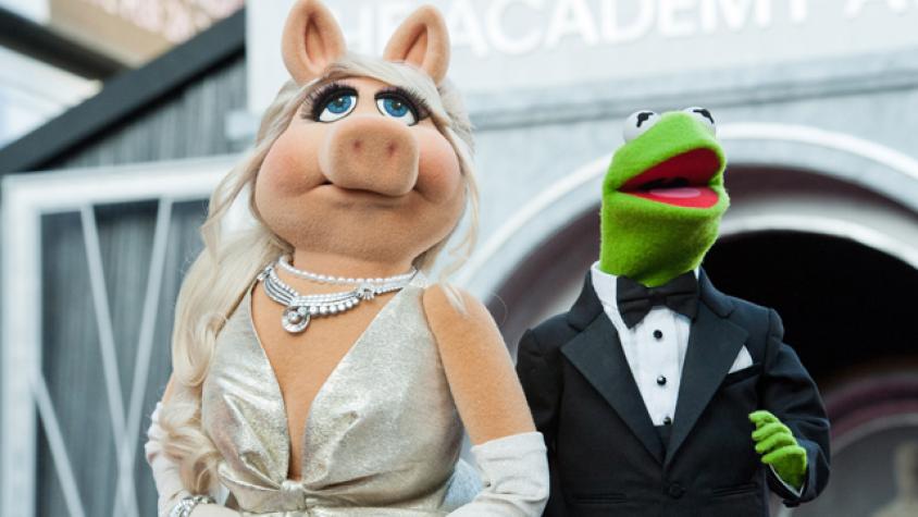 La chanchita Piggy hace parodia de “Hello”
