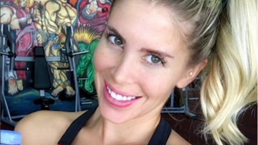  ¡Coté López anda descalza por el mall!