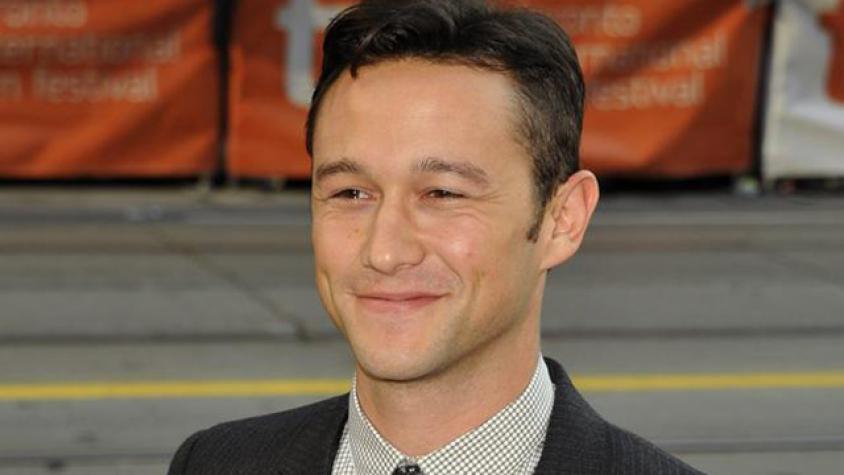 Joseph Gordon Levitt llegó vestido de Yoda a la premiere de “Star Wars”