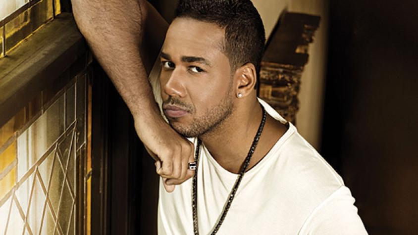 Sorprenden a la pareja de Romeo Santos con tremendo anillo de compromiso