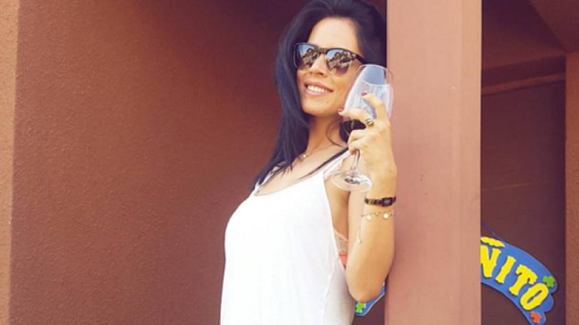 Angie Alvarado luce todos sus bikinis en sensuales selfies