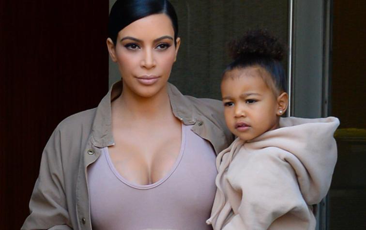 North West se cayó y Kim Kardashian ni siquiera se dio cuenta