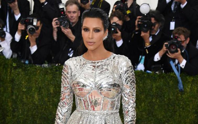 Kim Kardashian desmiente acusaciones de que recurre al relleno