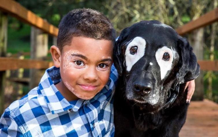 Gracias a este perro Carter superó sus inseguridades