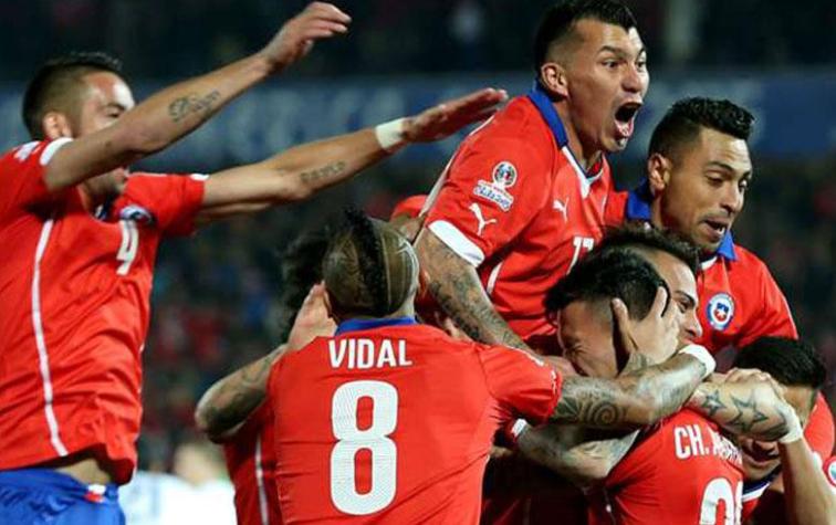 Calienta motores con esta foto de la "Roja" con actitud para encuentro Chile-Argentina