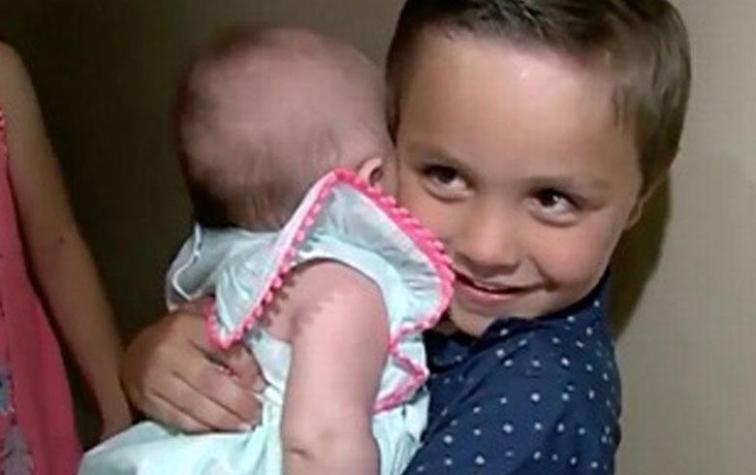 Salvatore cuidó a su hermana y salvó la vida de su madre