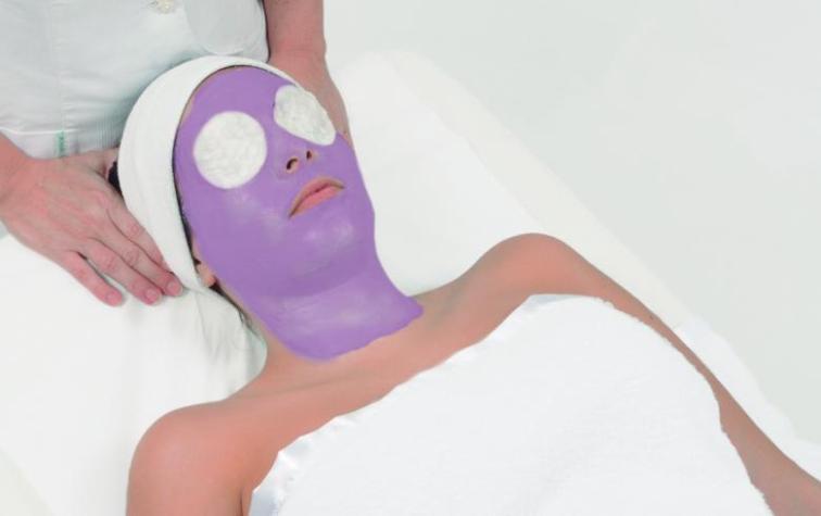Los beneficios de la mascarilla de oro rojo para la piel