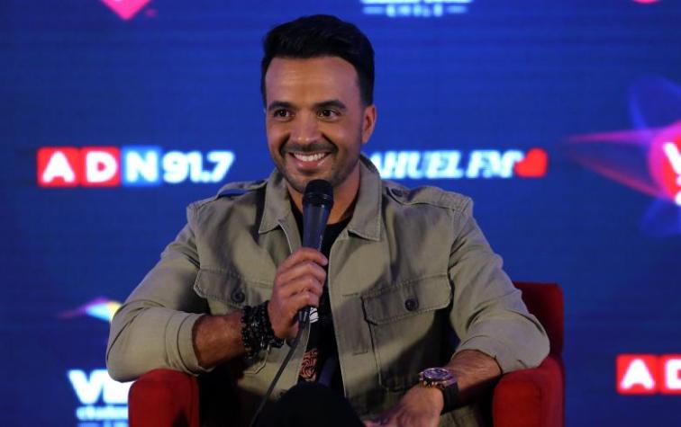 Luis Fonsi homenajeará a Jorge González: cantará su versión de “Corazones Rojos”