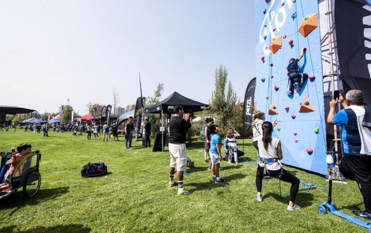 Festival de escalada y música en el parque