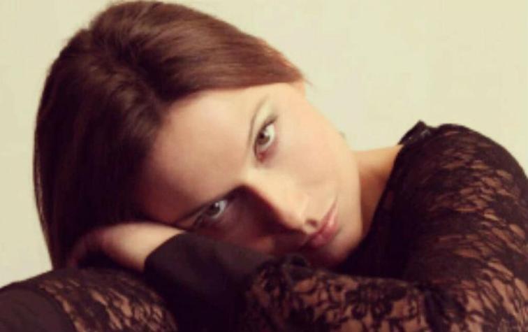 Catherine Mazoyer acusó que la obligaron a mostrar lo senos en un casting