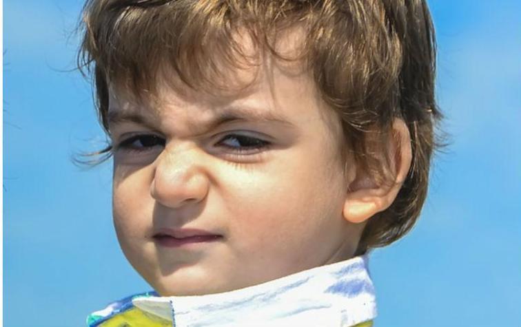 Estudio lo revela: ¿Por qué algunas personas generan rechazo en los niños?