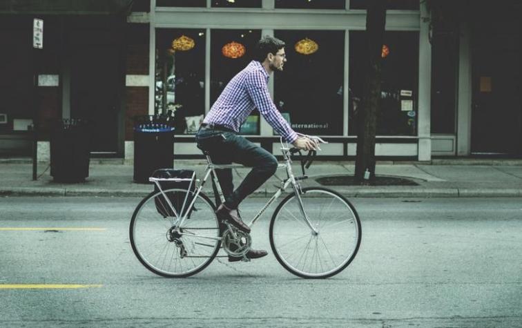 No más automóviles: Holanda le pagará a los ciudadanos por ir en bicicleta al trabajo