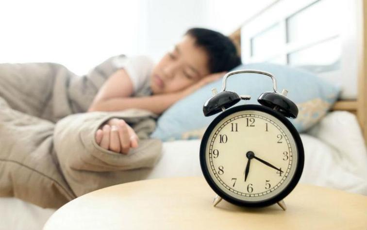 Los 4 hábitos que deberías evitar por las mañanas para empezar tu día con energía