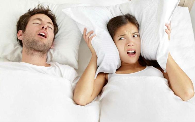 Dormir al lado de alguien que ronca puede perjudicar tu salud