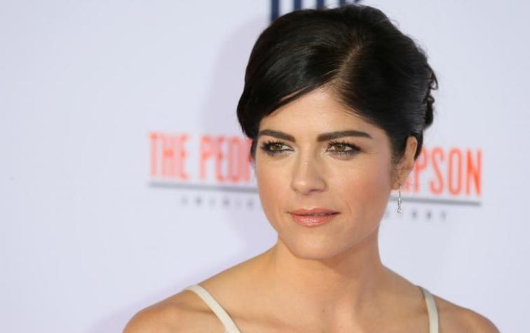 Selma Blair revela que fue diagnosticada con esclerosis múltiple