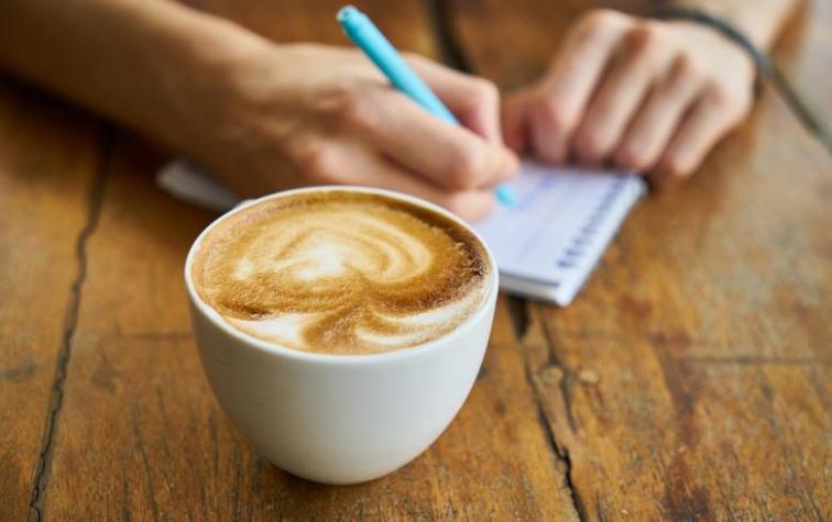 Otro beneficio a la lista: consumir cafeína reduce la sensibilidad al dolor