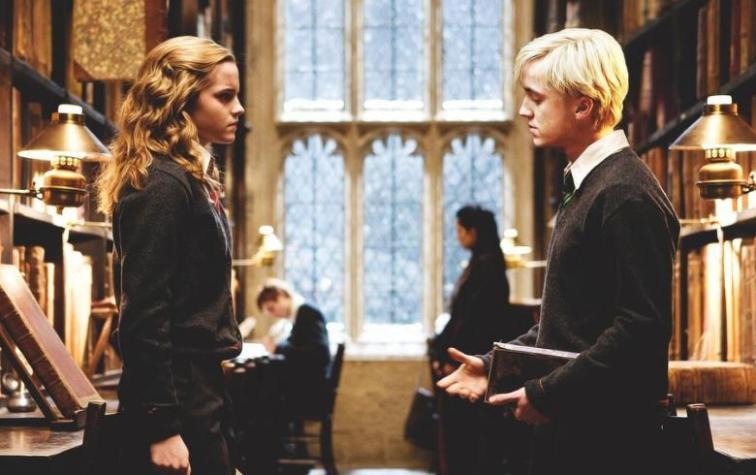 Así fue el reencuentro "playero" de Hermione y Draco que emociona a los fans de Harry Potter