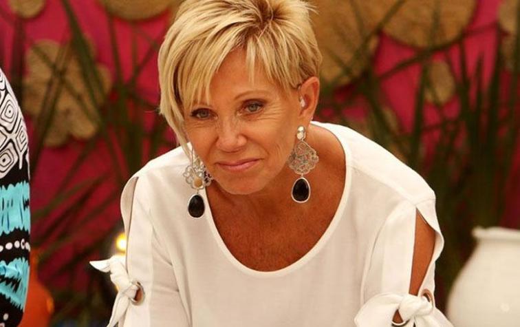 Raquel Argandoña luce lujosos aros con forma de condón