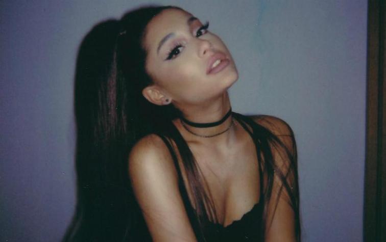 ¡Ariana Grande se tatuó un Pokémon!