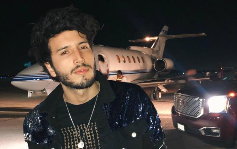 Comparan a Sebastián Yatra con “Calamardo hermoso” tras cambio de look