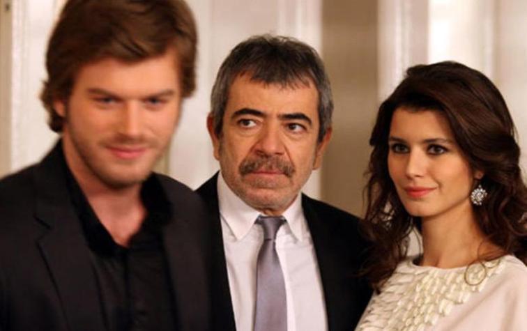 Amor Prohibido: las diferencias entre la teleserie y el libro