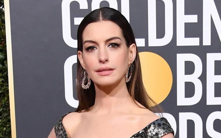 Anne Hathaway y el animal print en una gala ¿Sí o no?