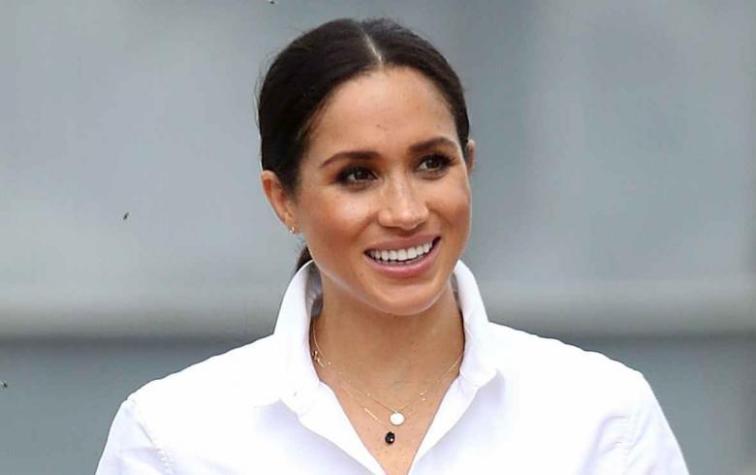 Meghan Markle luce casual look en la calle y desafía las normas