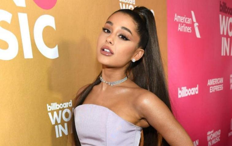 Ariana Grande causa furor al mostrar cómo luce su verdadero pelo